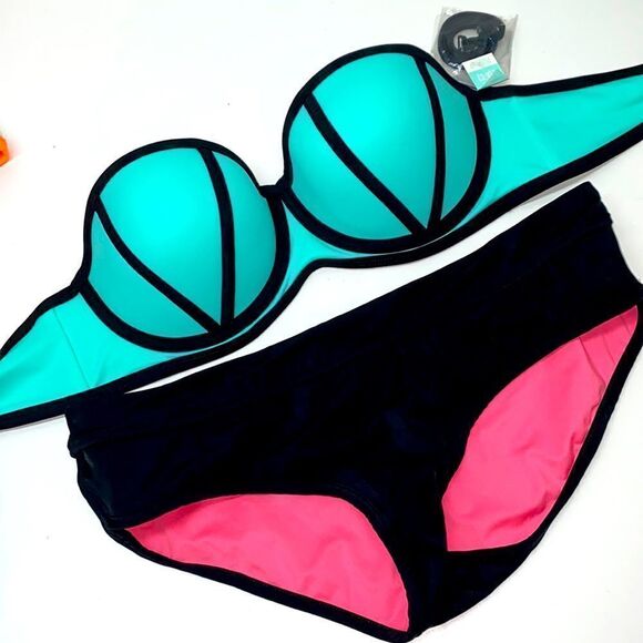 🔥VICTORIA SECRET PINK SWIMSUIT top pushup Large A-C bottom small New - Picture 1 of 8
